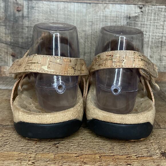 Vionic Amber Adjustable Strap Sandals Gold Cork Size 8 - Picture 7 of 10